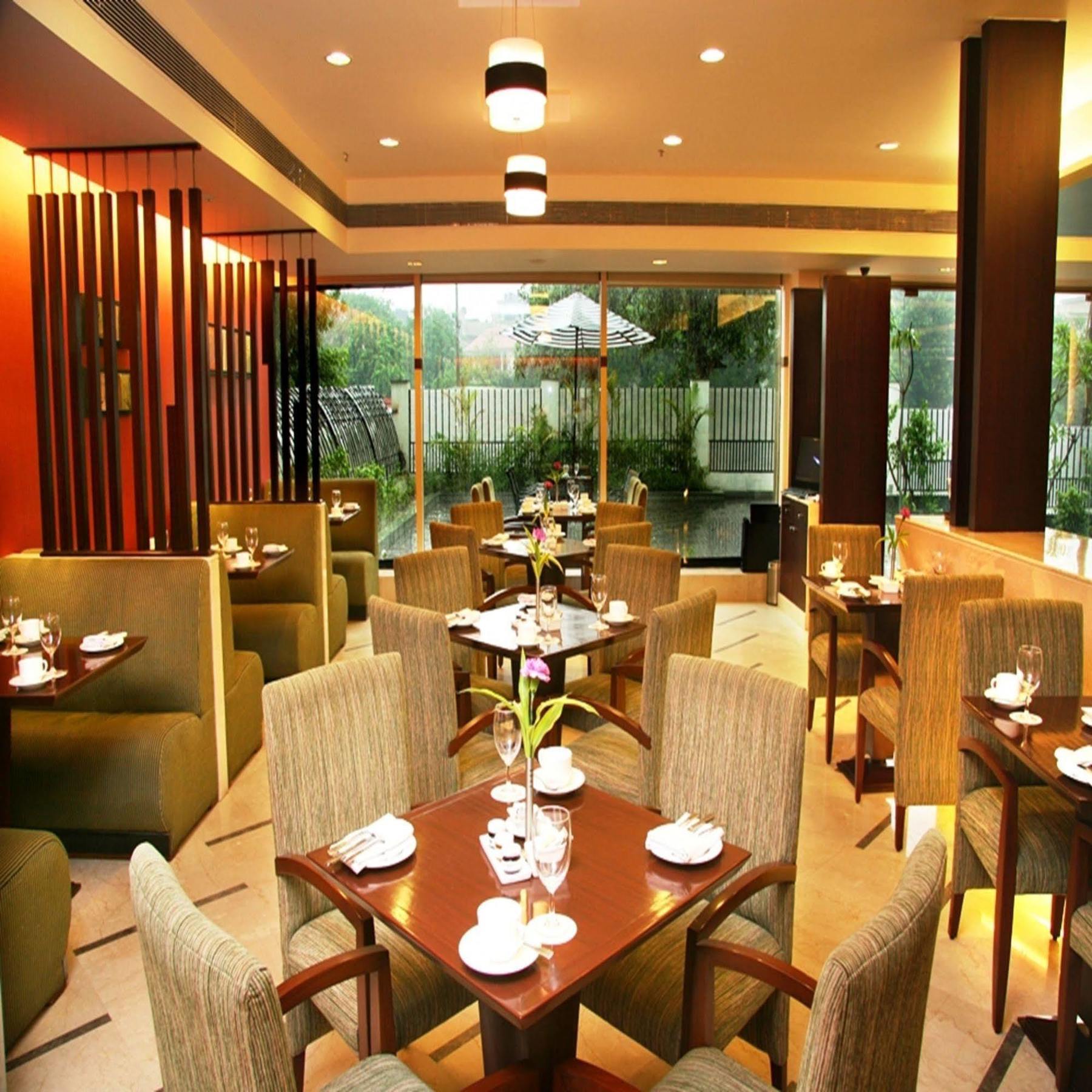 Muse Sarovar Portico Nehru Place Νέο Δελχί Εξωτερικό φωτογραφία